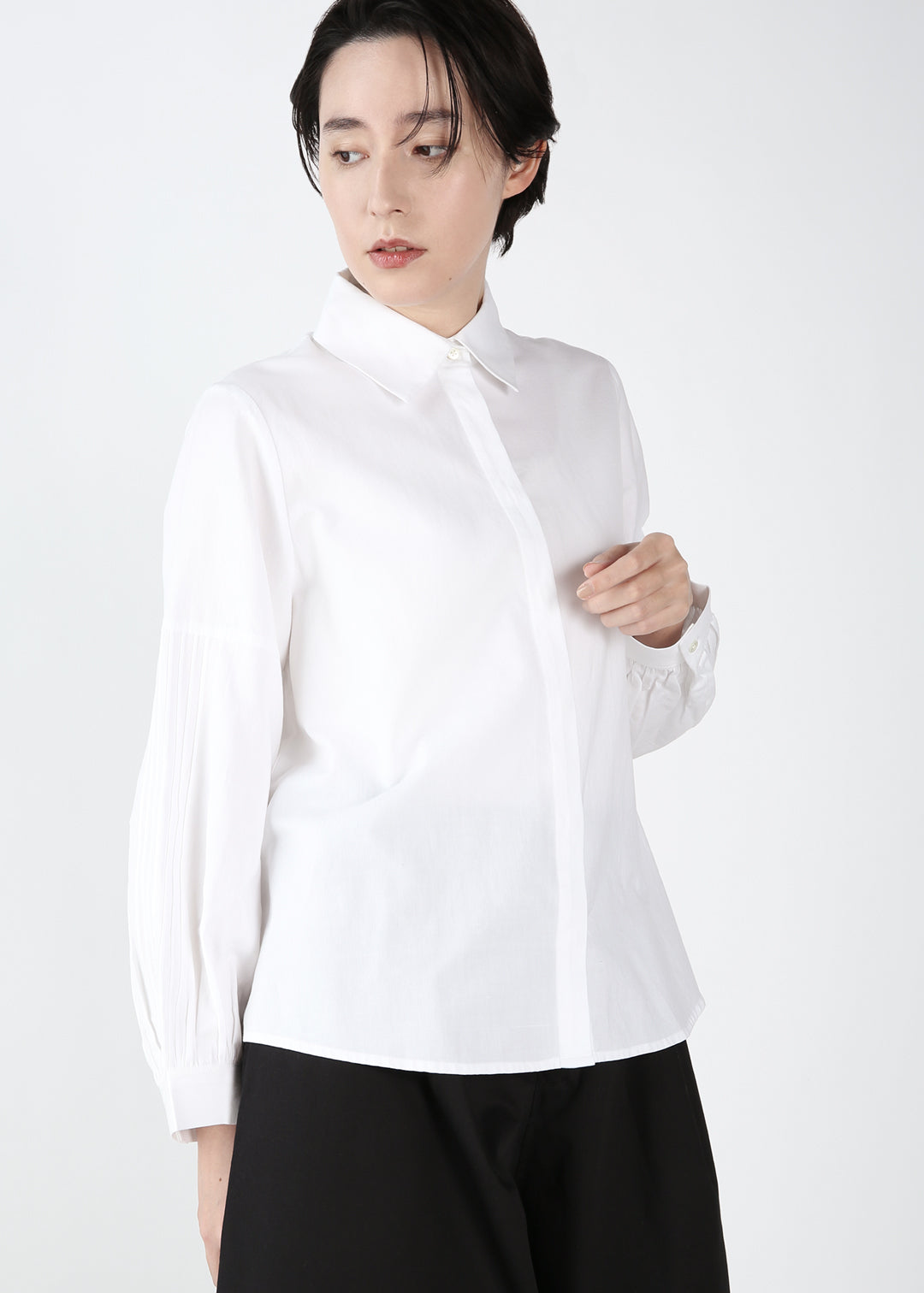 Yui Volume Sleeve Shirt 150tw Khadi