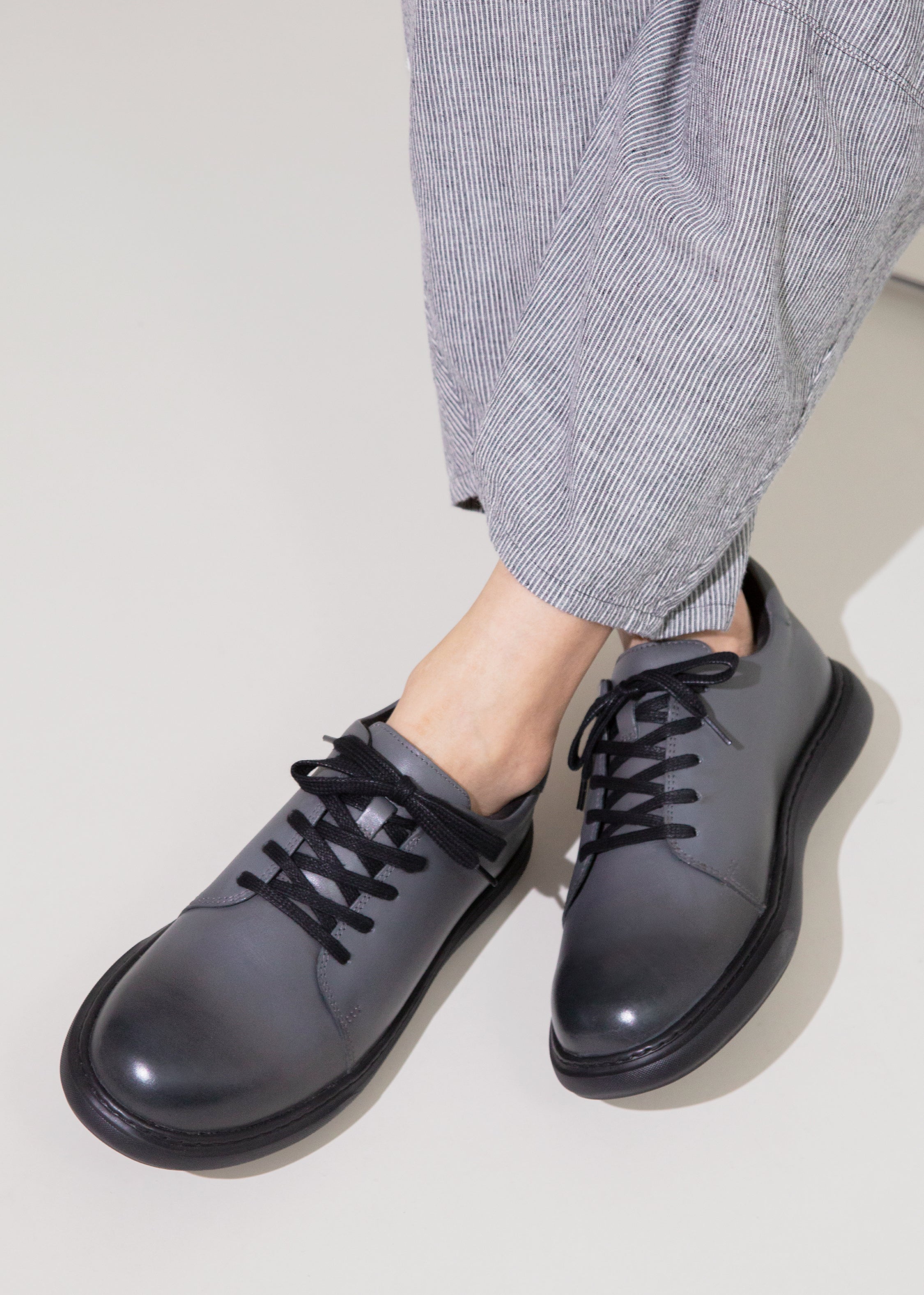 THE WALKER No.005 FLAT SOLE MEN – マザーハウス 公式サイト