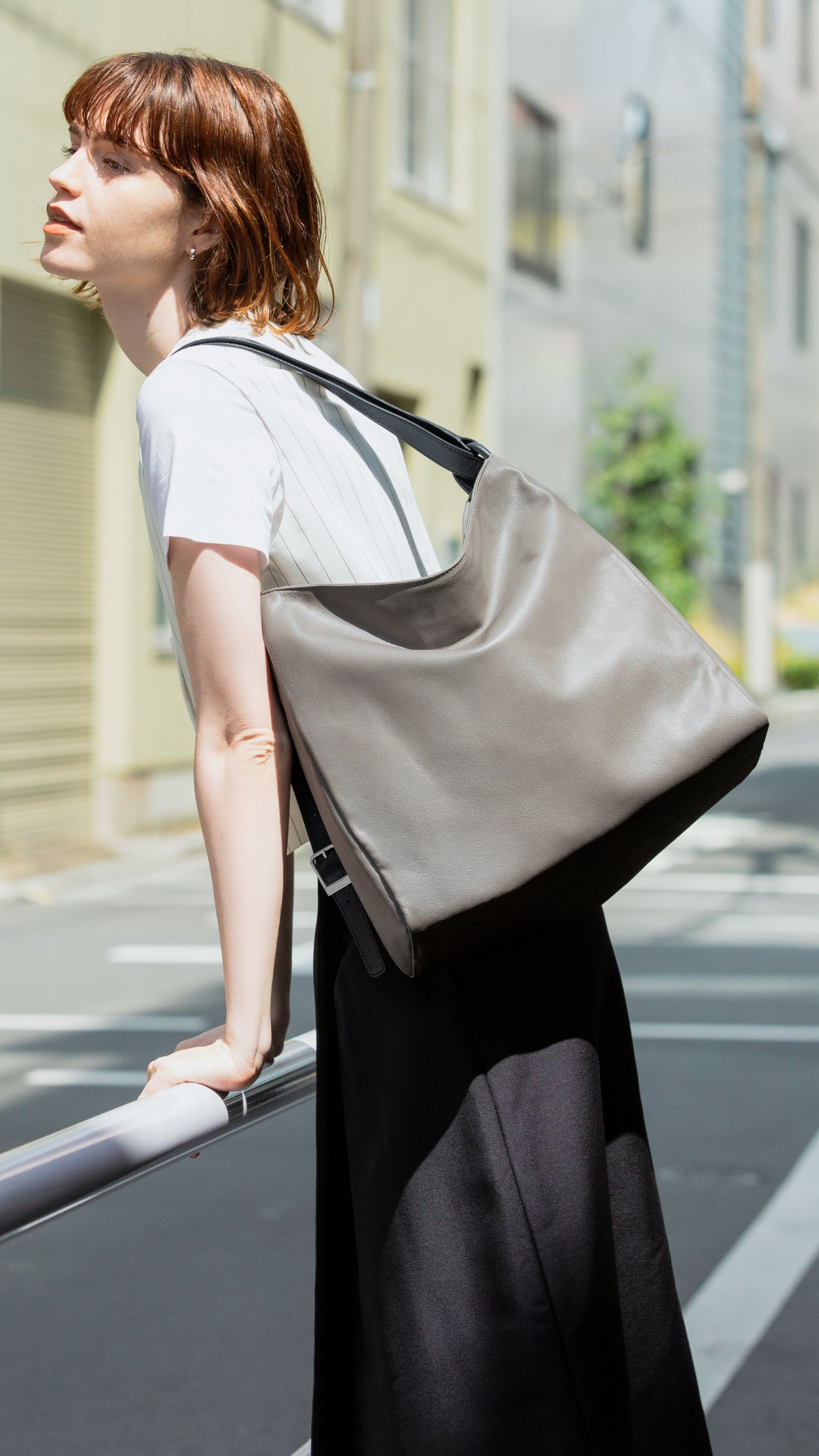 Yozora 2 Way Bag L (Nappa Milling) – マザーハウス 公式サイト
