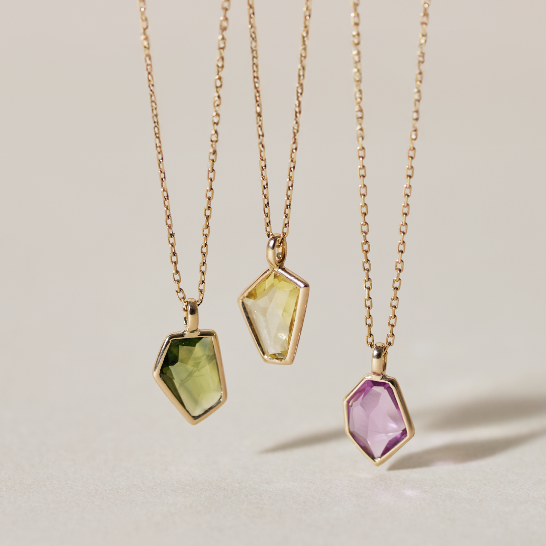 Pale Fancy Sapphire トップ｜ファンシーサファイア ネックレストップ