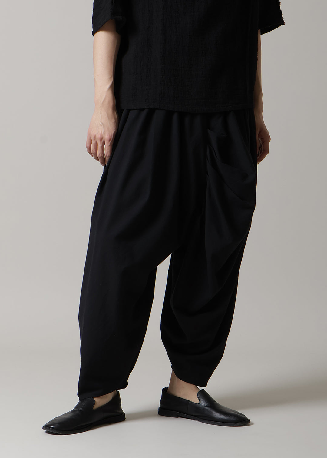 Sculpted Drape Pants 150dt tw Khadi – マザーハウス 公式サイト