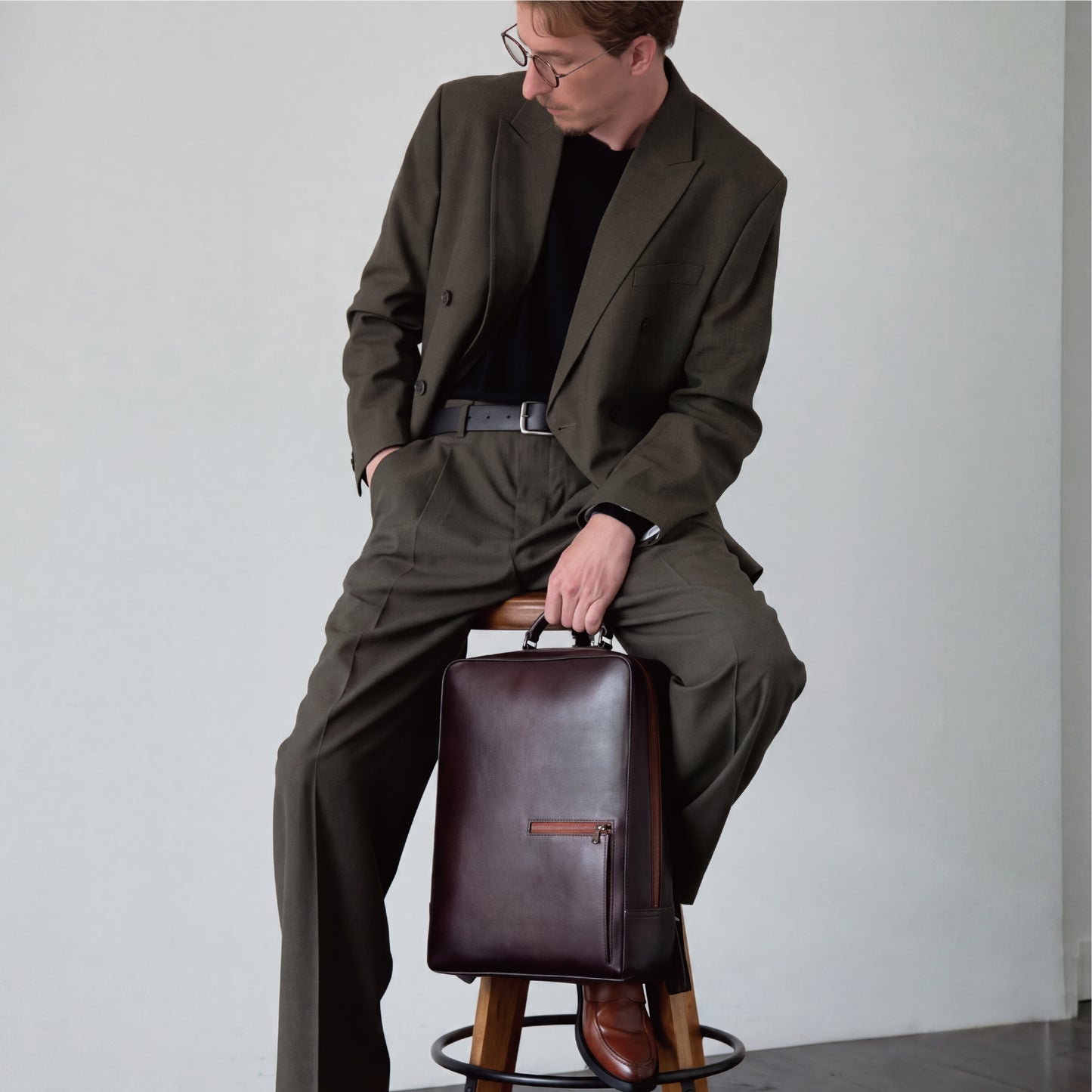 Antique Square Backpack Line Accent