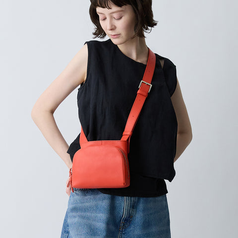 春夏の光を纏う。瑞々しいオレンジを主役に