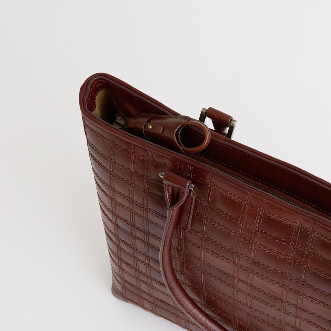 Antique Mesh Slim Tote