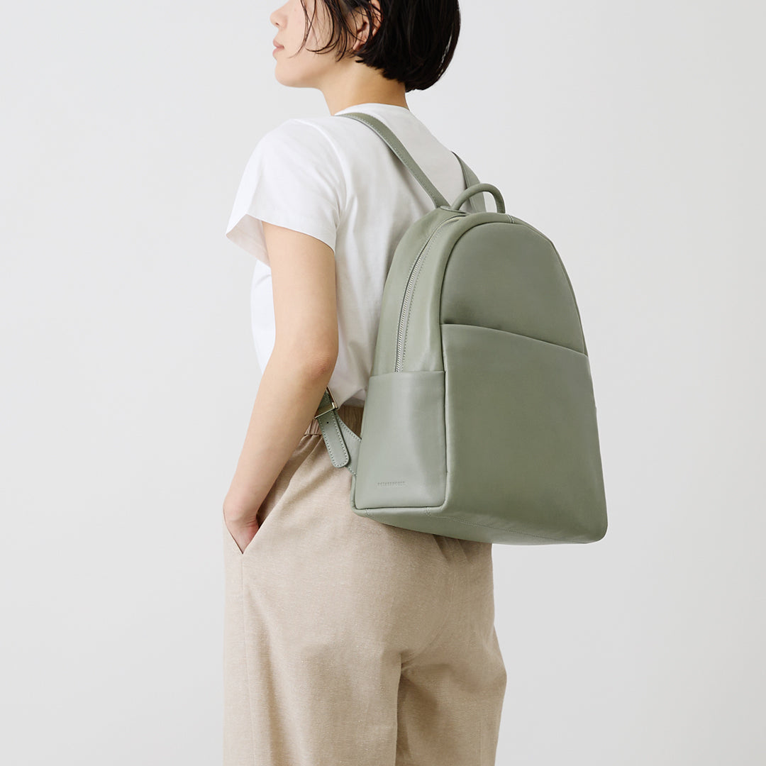 Soft Balloon Backpack – マザーハウス 公式サイト