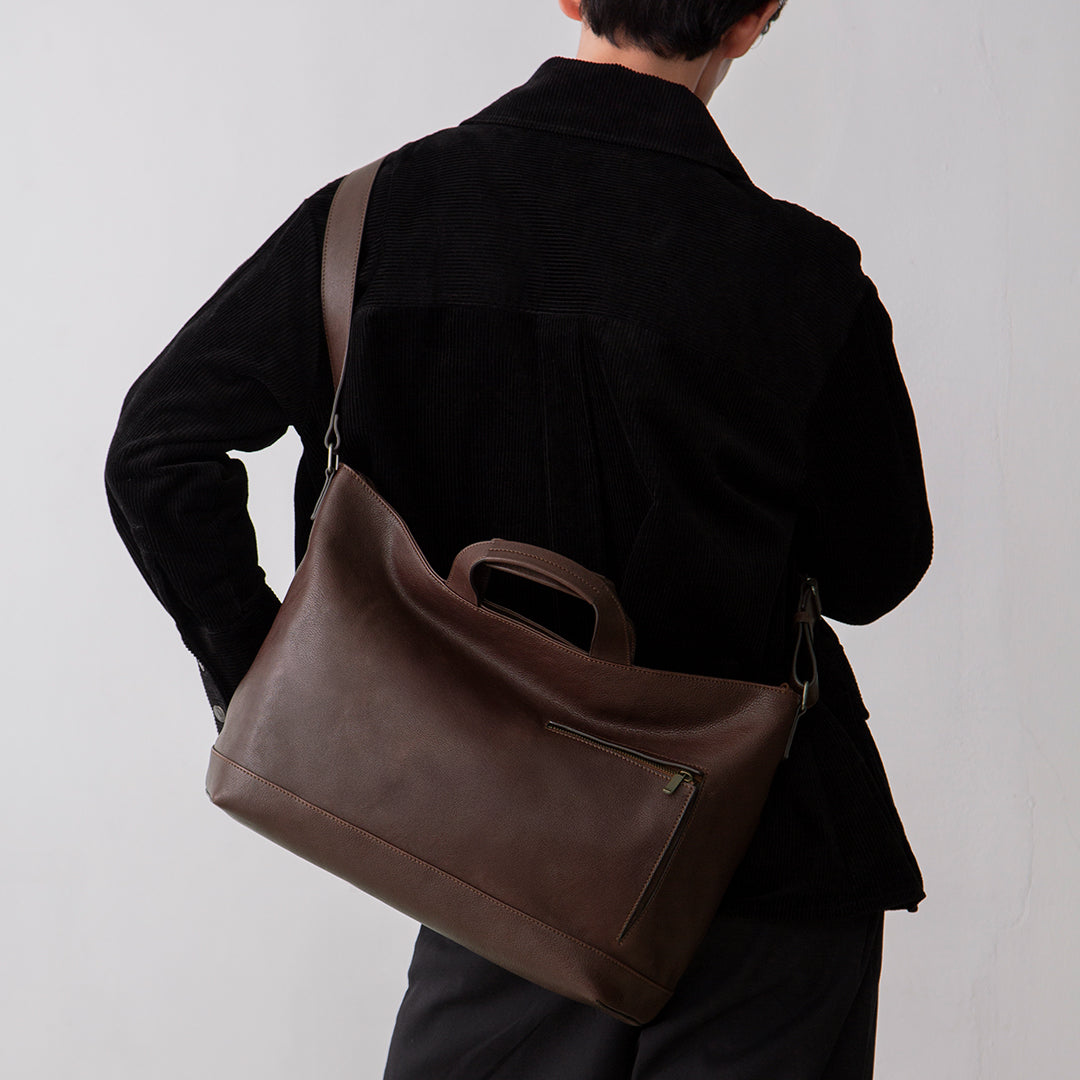 Grained 2 Way Shoulder