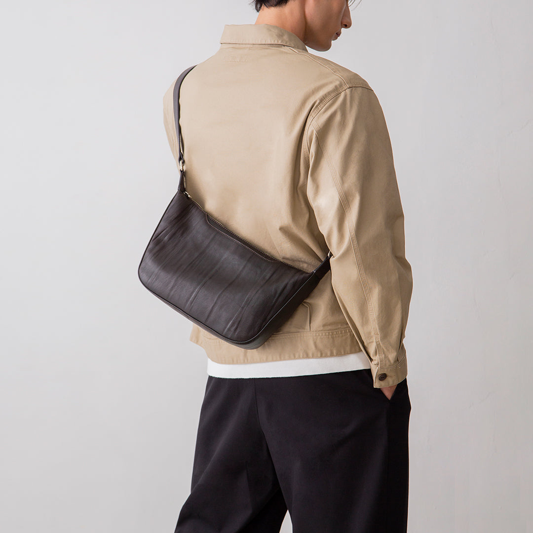 Minamo Shoulder M｜ミナモ ショルダー M – マザーハウス 公式サイト