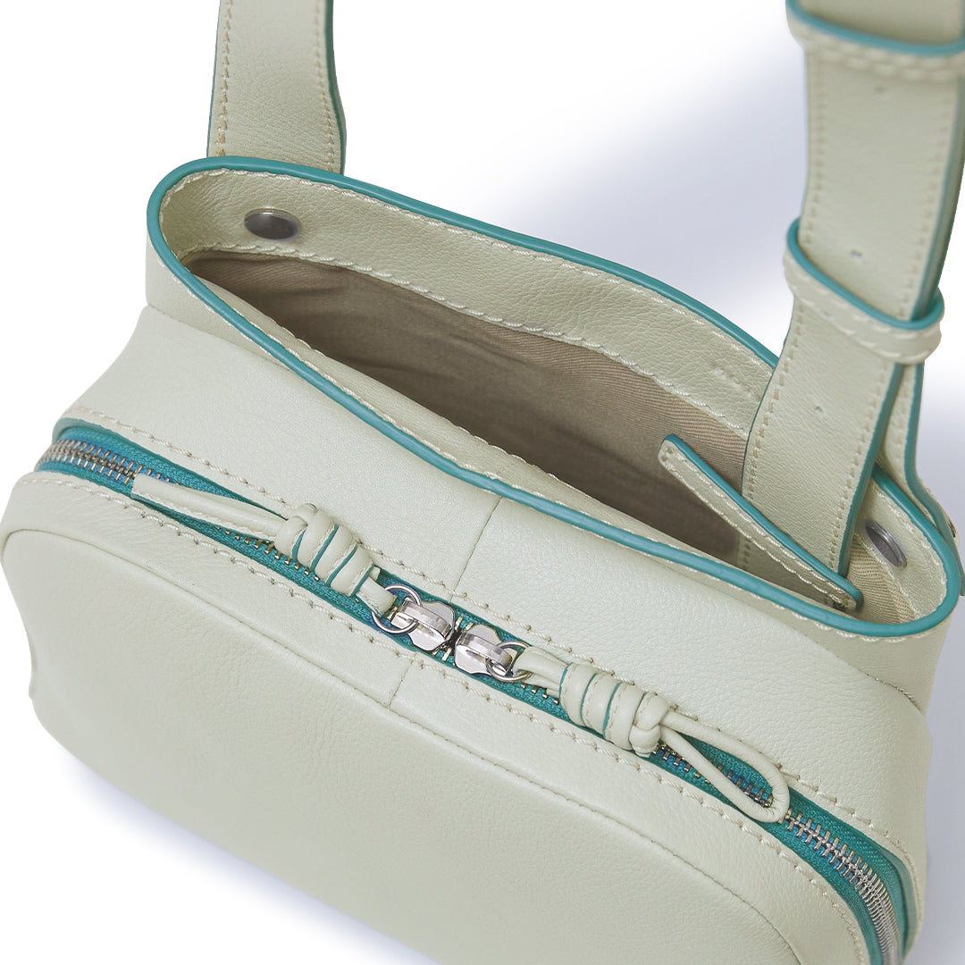 Sora Contrast 2 Way Shoulder M