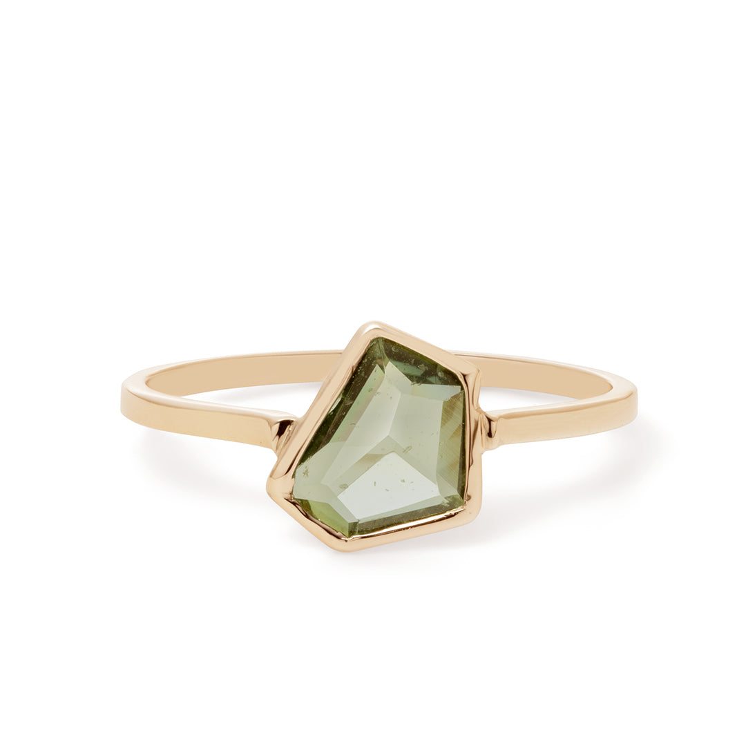 Pale Fancy Sapphire リング