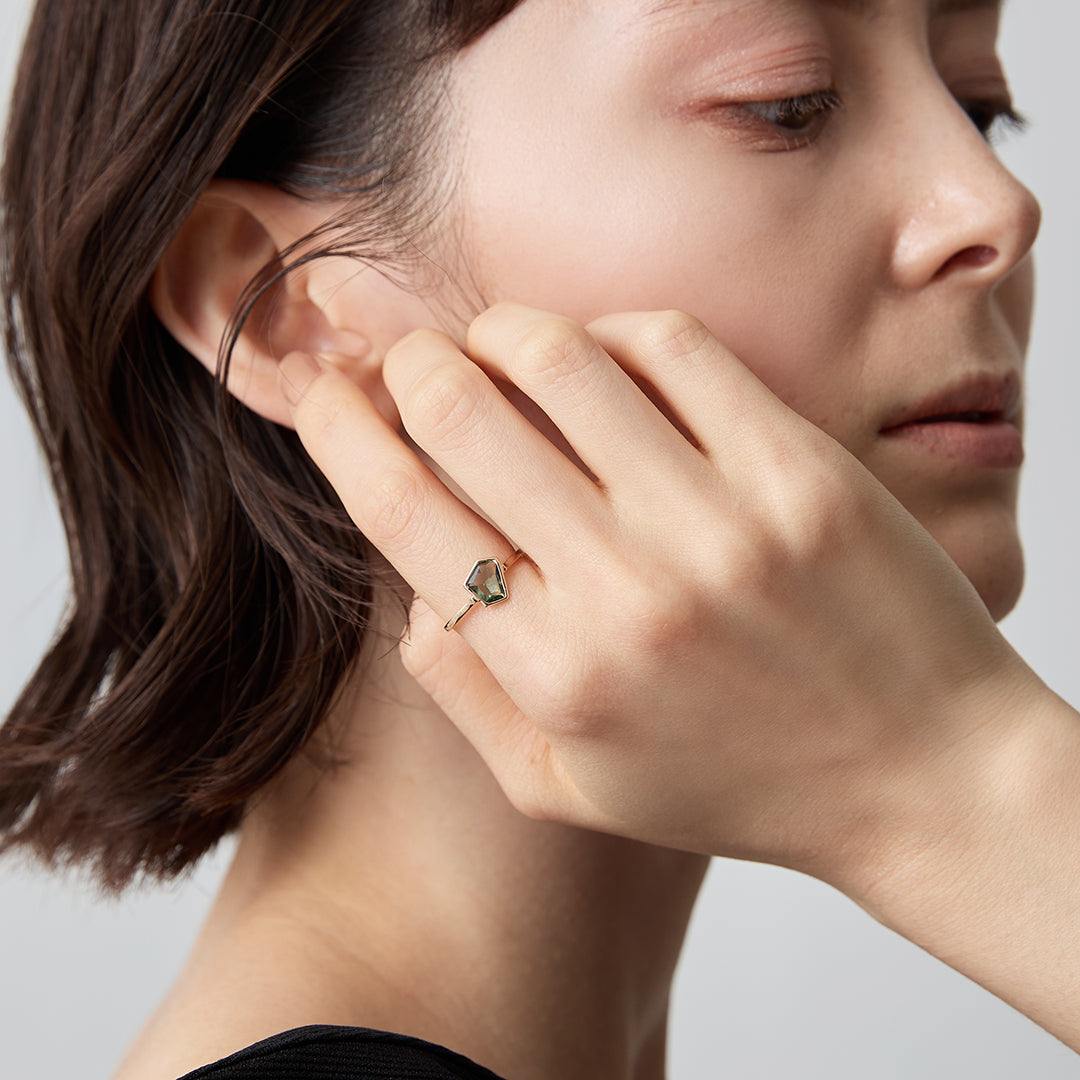 Pale Fancy Sapphire リング