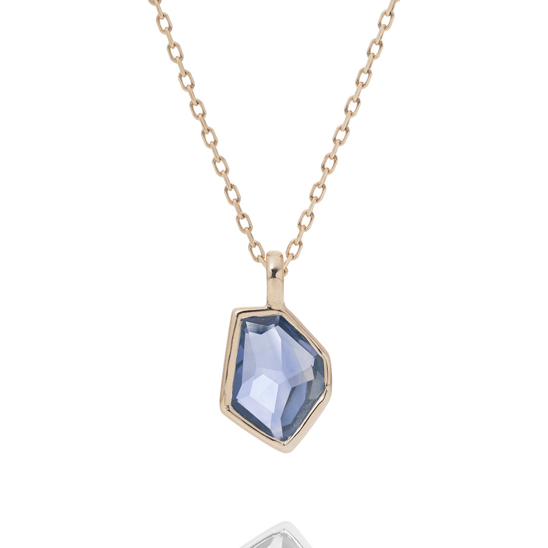 Pale Sapphire トップ