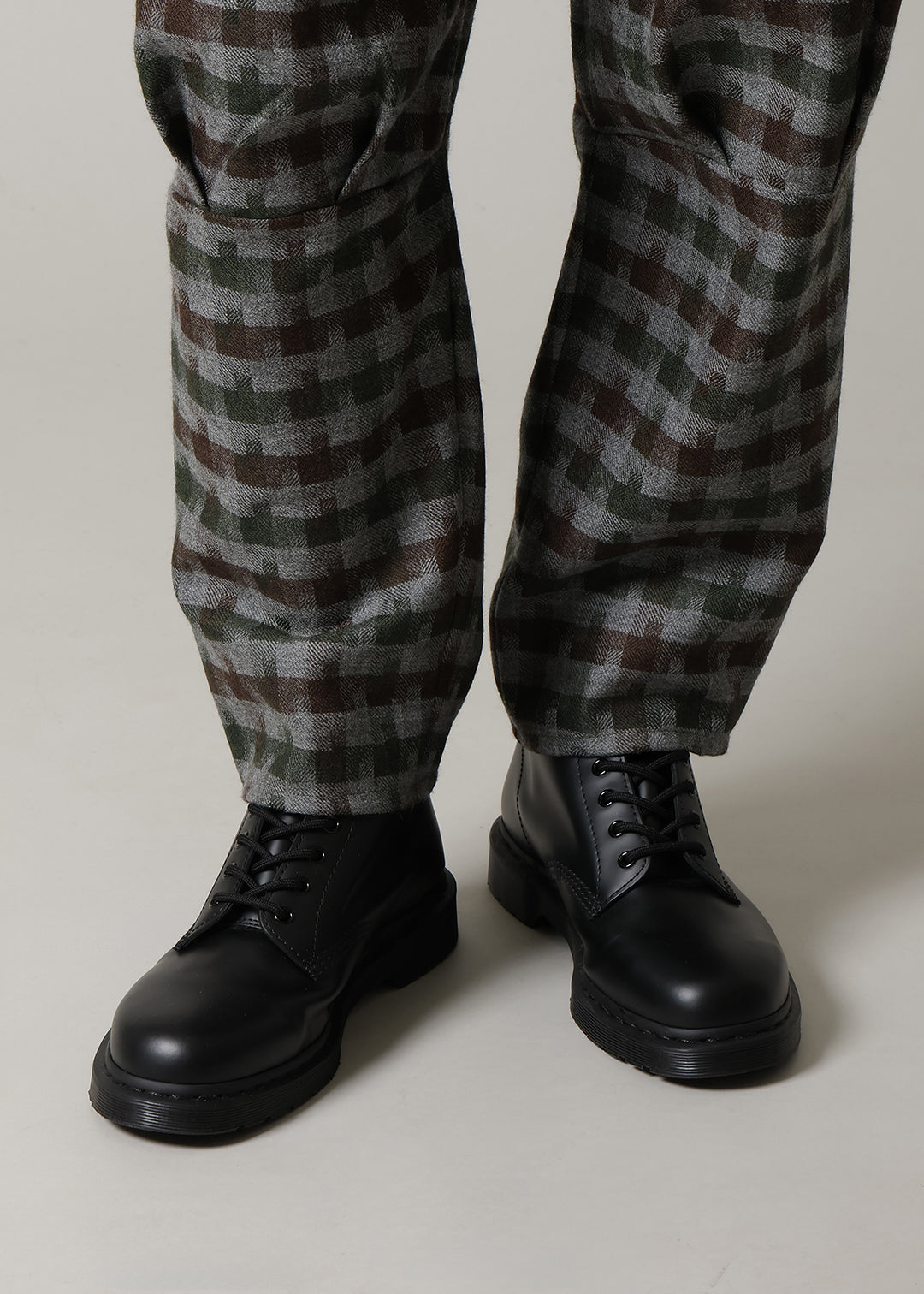 Nomad Knee Tuck Pants Scotsman