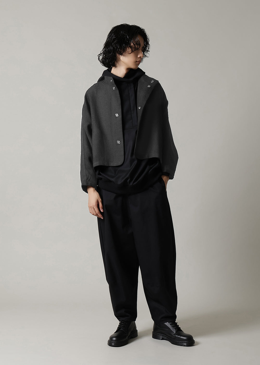 Matou Stand Collar Short JK Modura