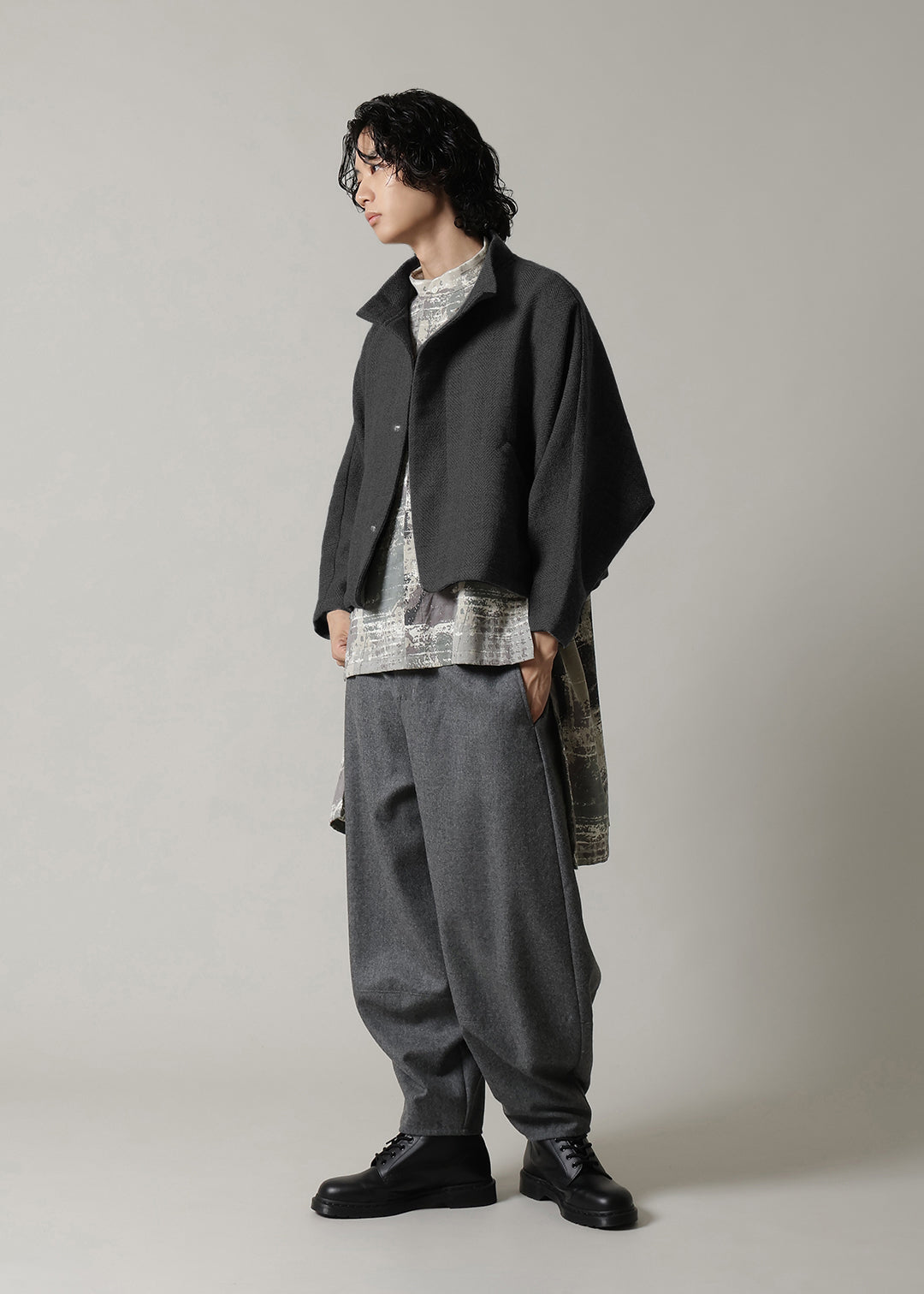 Matou Stand Collar Short JK Modura