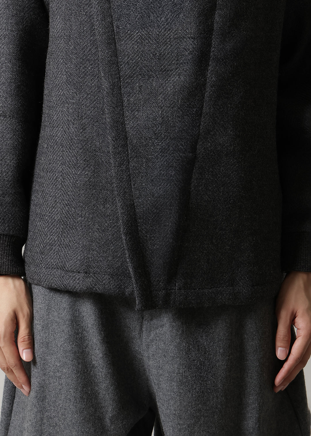 Nomad High Neck Drape BZ Modura