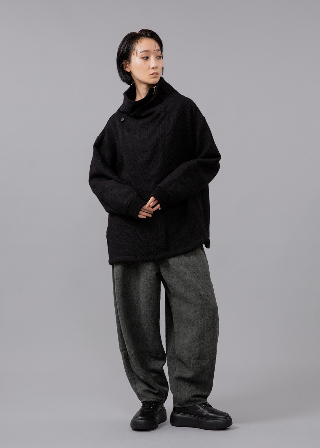 Nomad High Neck Drape BZ Modura
