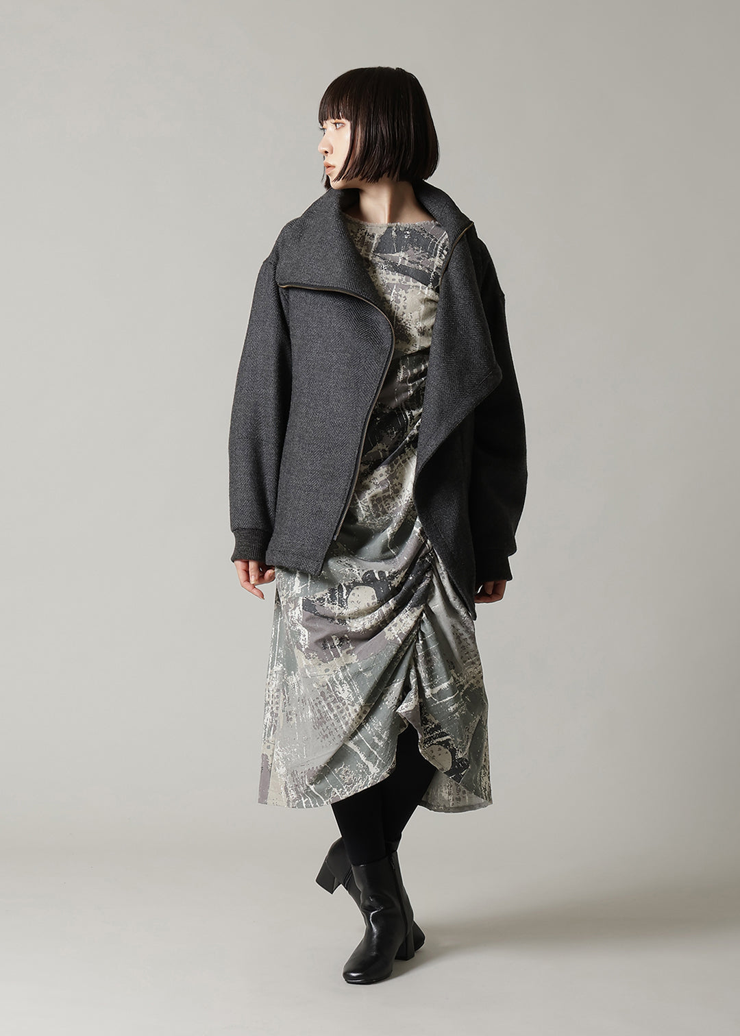 Nomad High Neck Drape BZ Modura