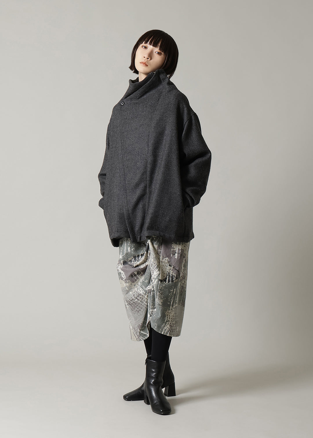 Nomad High Neck Drape BZ Modura