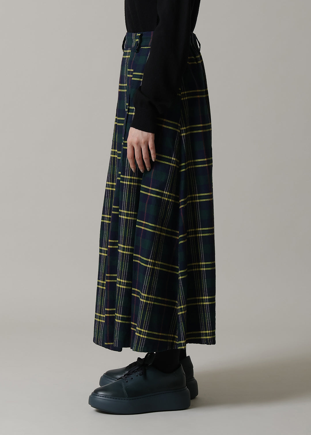 Kaname Uneven Pleat SK 56dt check