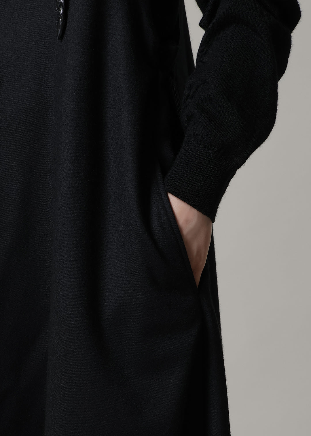 Xing Triangle One-piece Ornello