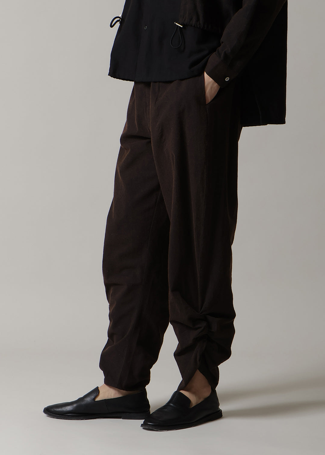 Sculpted Twist Hem PT Washed Khadi – マザーハウス 公式サイト