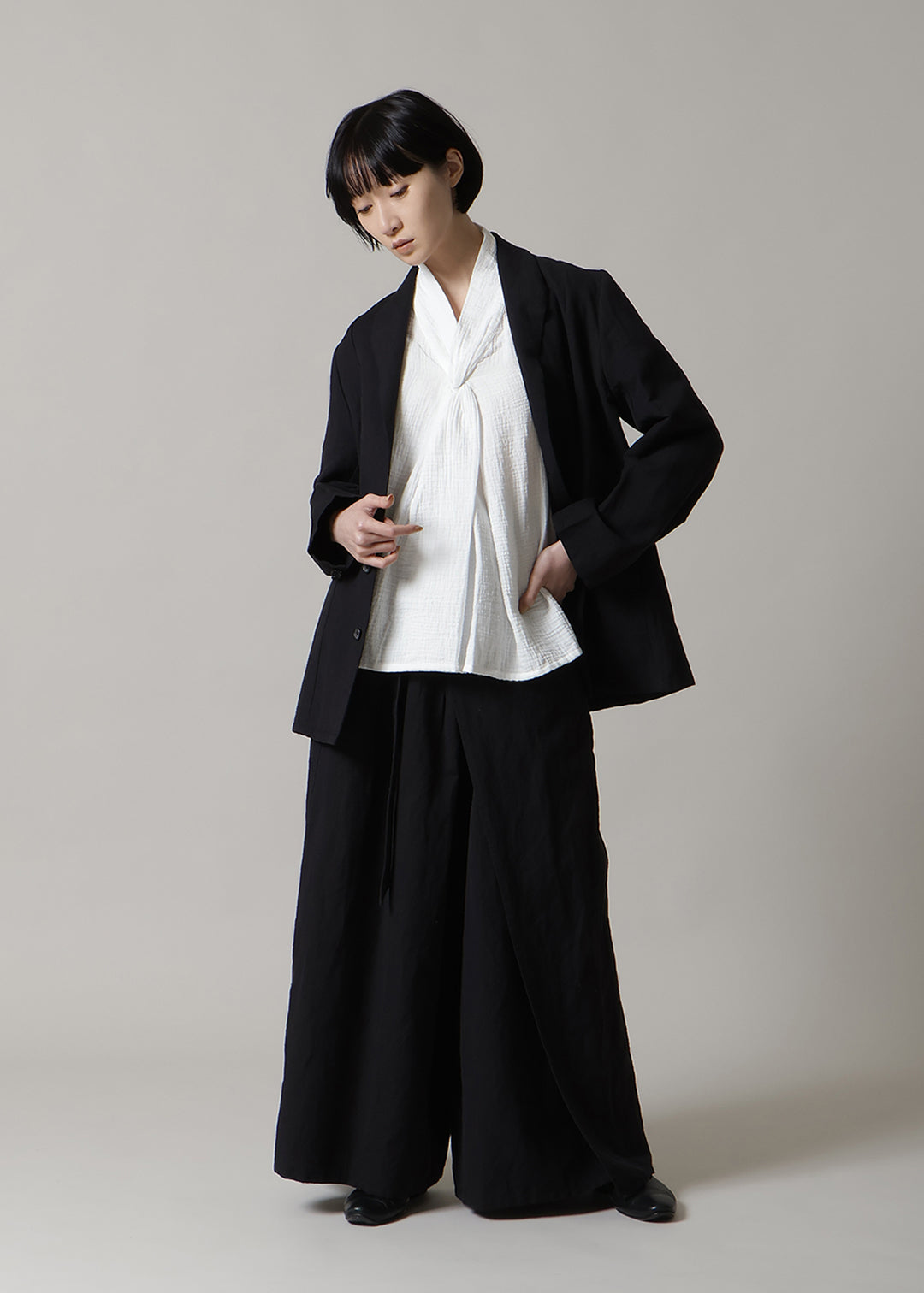 Sculpted Twist Neck TP Cotton Gauze