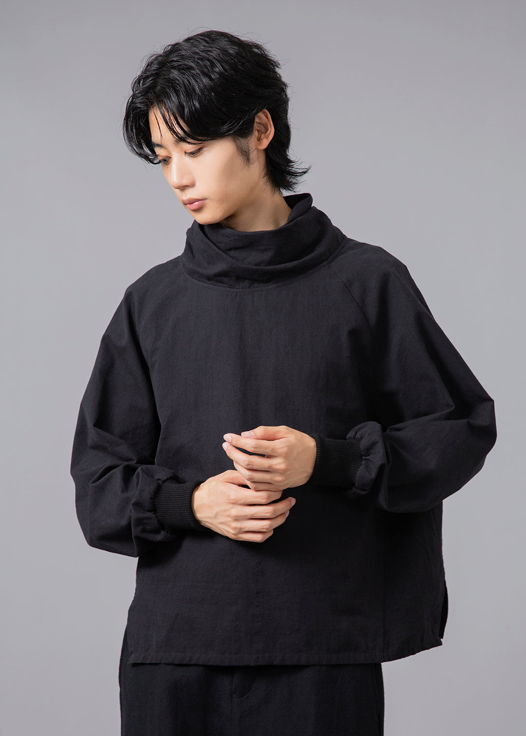 Matou Twist Collar Tops 56tw Khadi