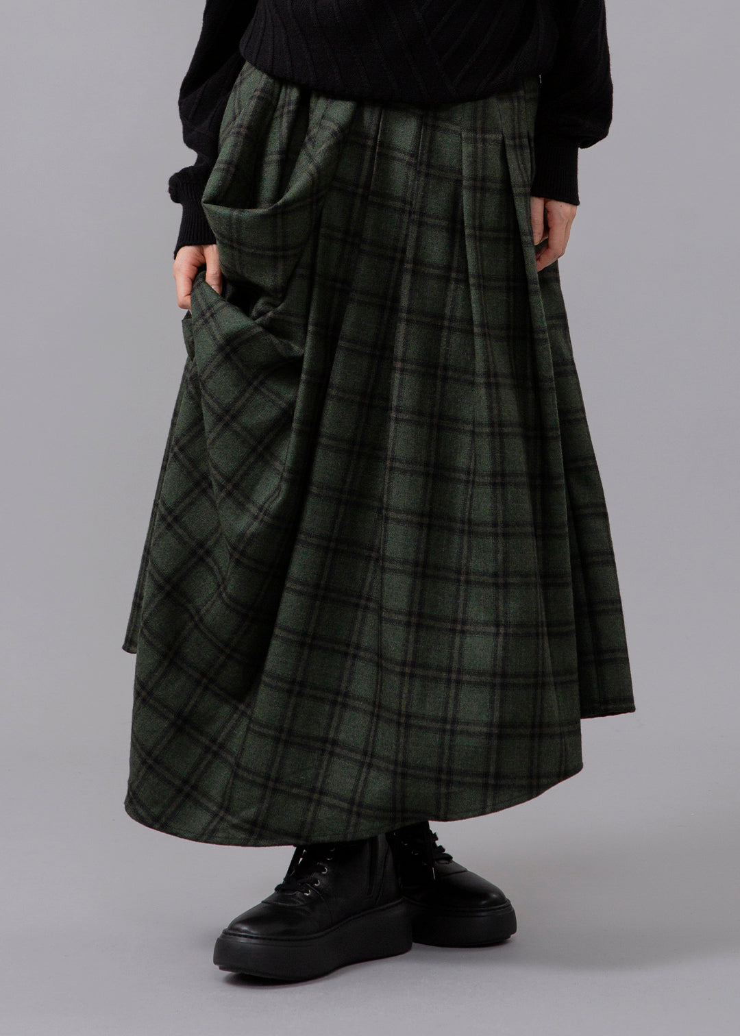 Sculpted Drape Tuck SK Winterella