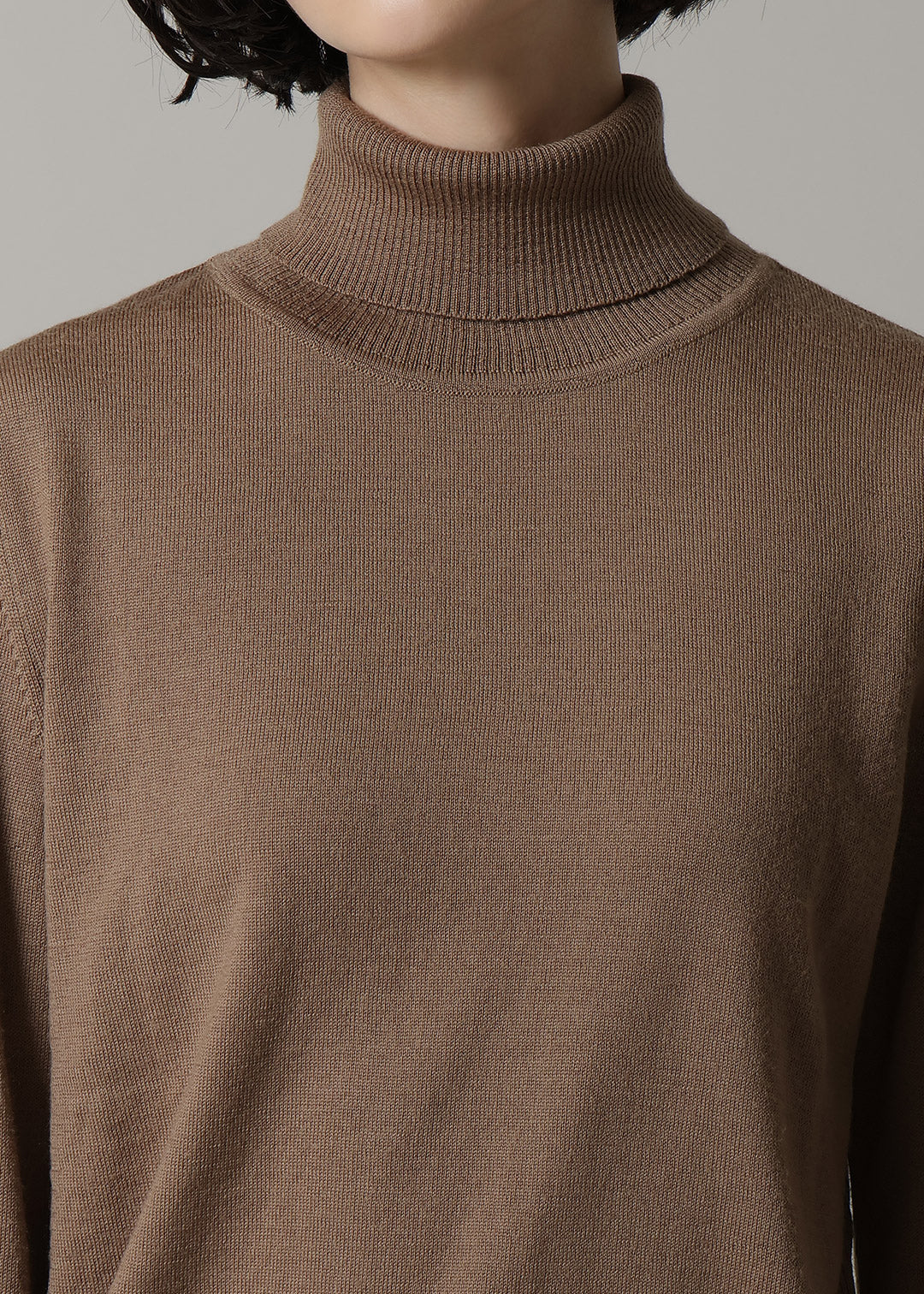 14gg Wool Turtle Neck Sweater
