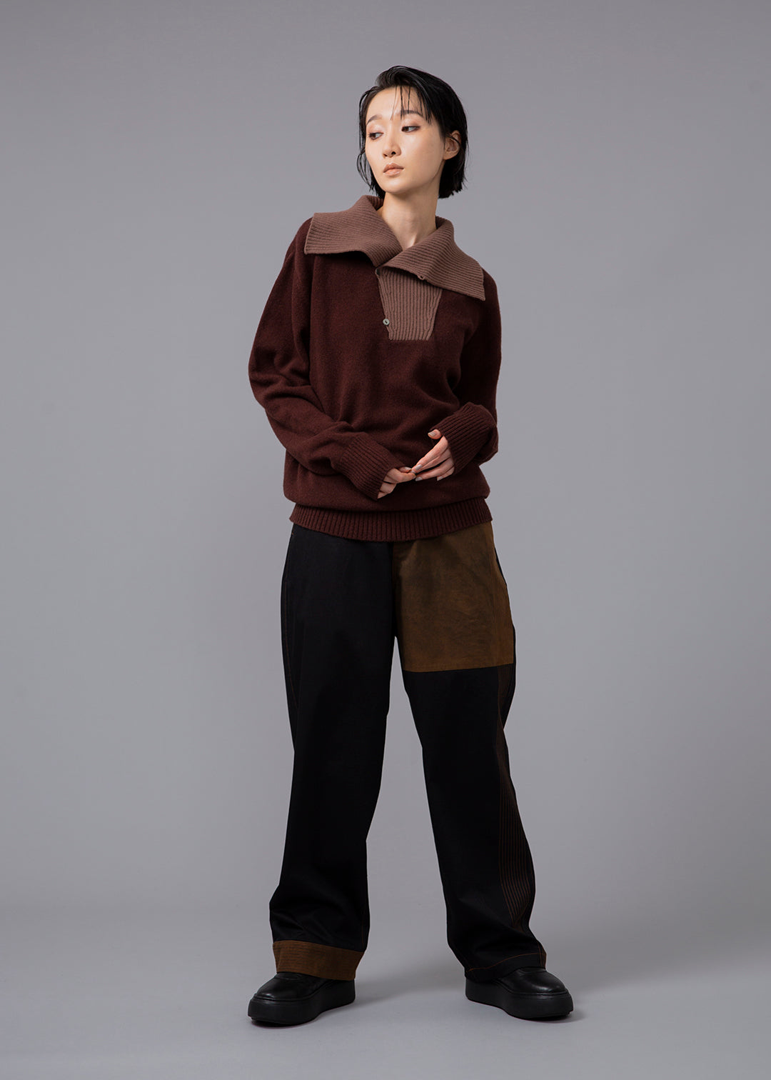 I.V. Collar Block Sweater Lambswool