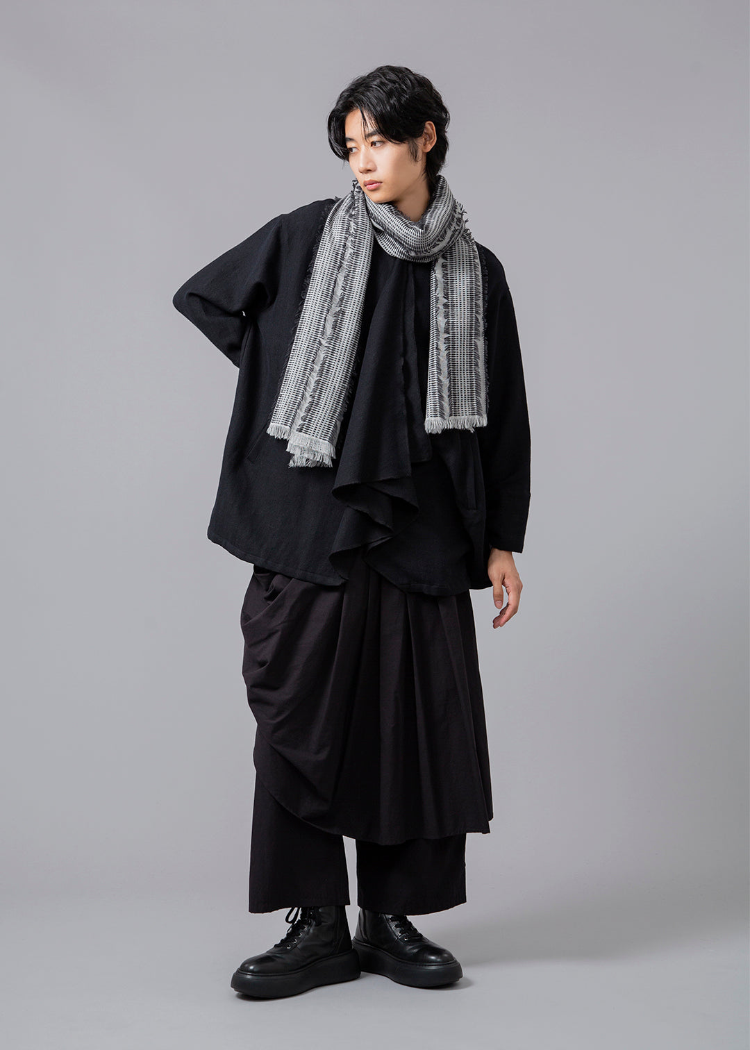 I.V. Fringe Weave Stole Wool