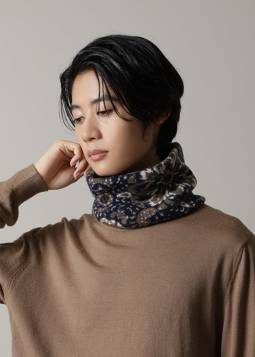 Xing Paisley Neck Warmer 12gg Wool