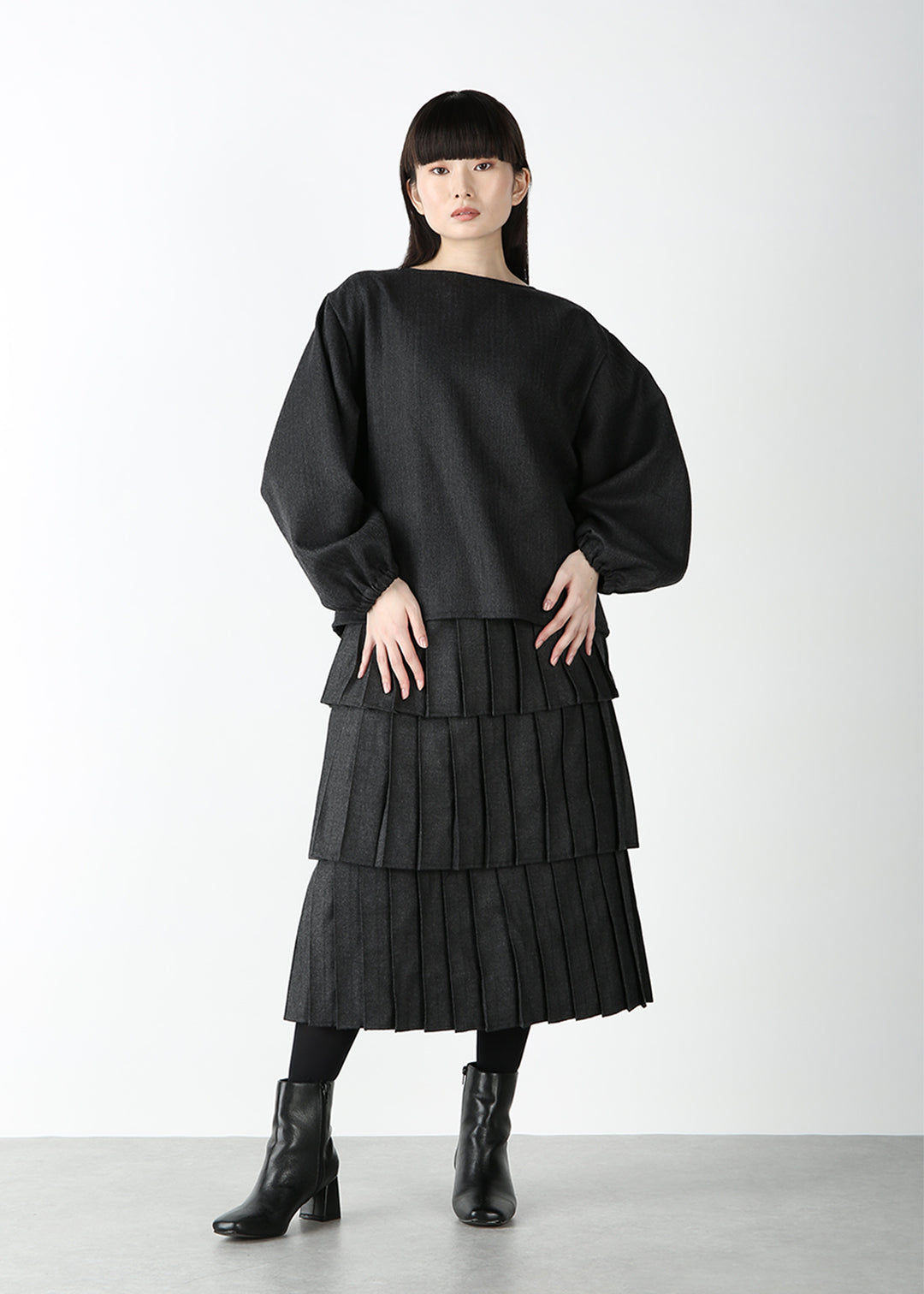 Miyabi Pleat Skirt Ablaze twill