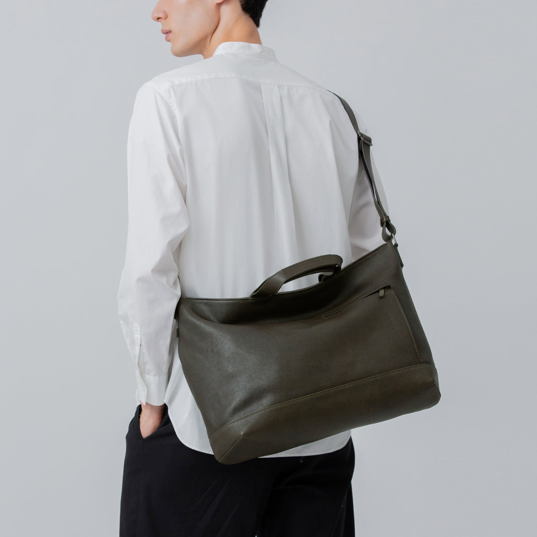 Grained 2 Way Shoulder