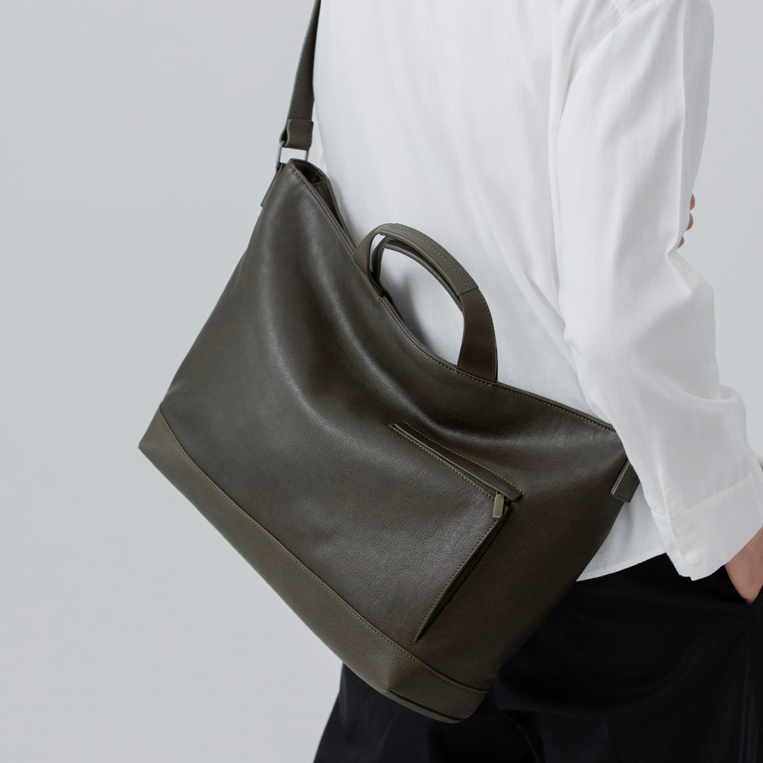 Grained 2 Way Shoulder